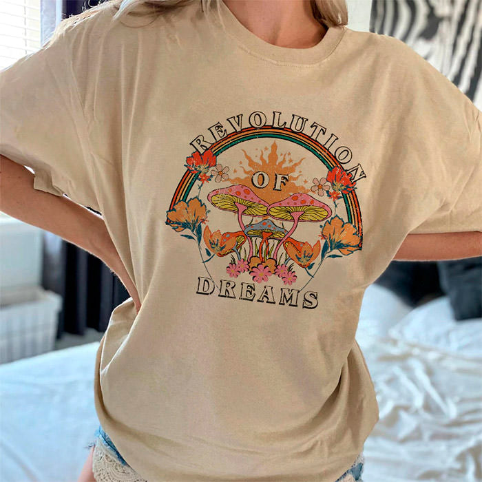 Dreams Graphic T-Shirt - Vedlit