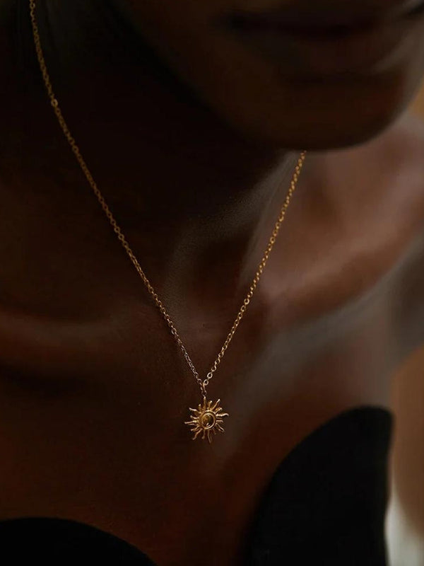 Gold Sun Necklace - Vedlit