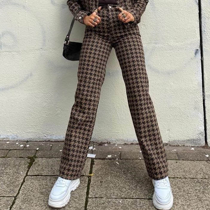 Never The Same Pants - Vedlit