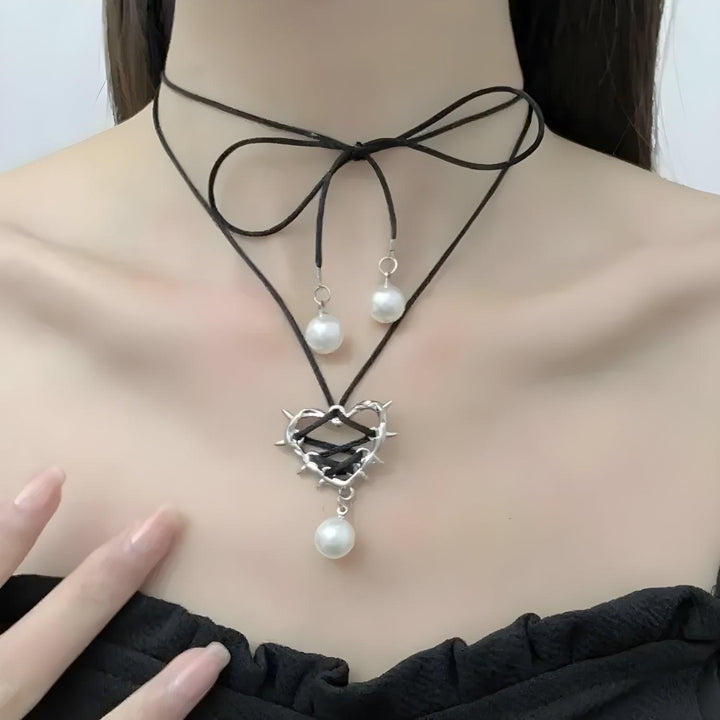 Y2K Coquette Barbed Heart Bow Tie Necklace - Vedlit