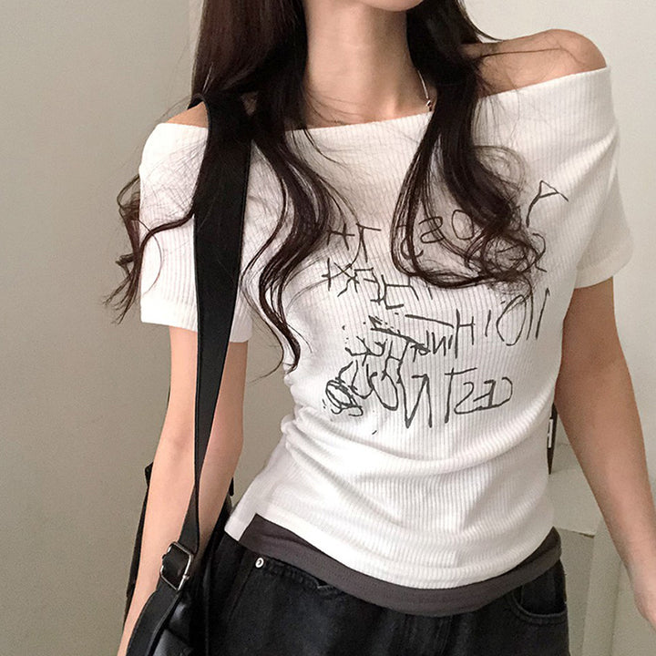 Off-Shoulder Scribble Graphic Slim Tee – Street Style Essential - Vedlit