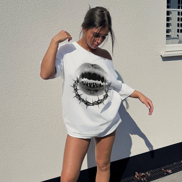 Oversized Barbed Wire Lips Graphic Tee – Edgy Streetwear - Vedlit