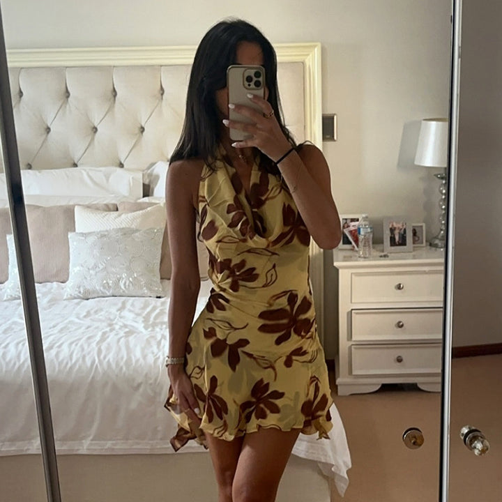 Retro Floral Halter Mini Dress with Open Back - Vedlit