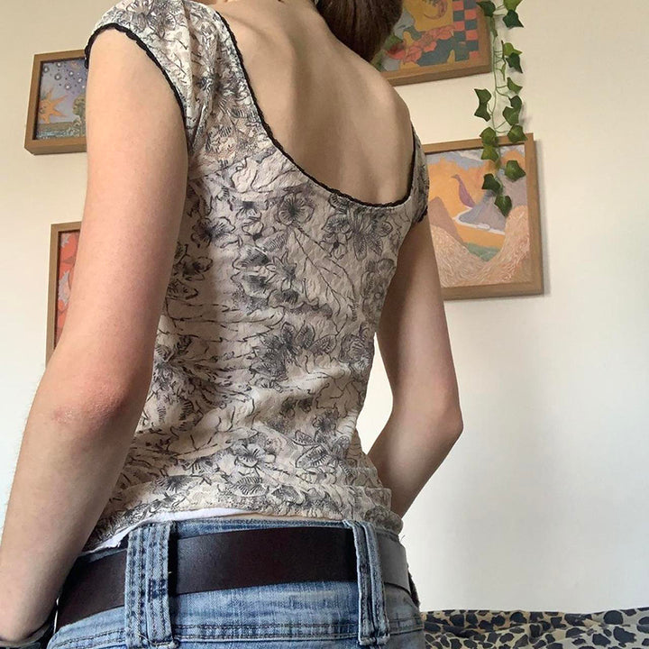 Vintage Lace Floral Cap Sleeve Top with Button Detail - Vedlit